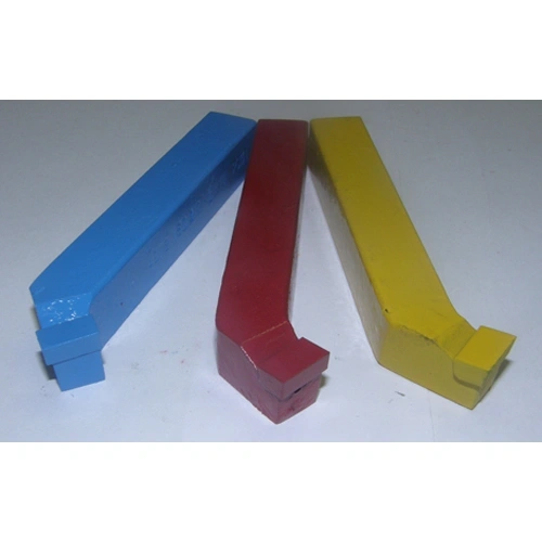 ESZT. hajlított esztergakés ISO2 25x25 P30 jobb F064753