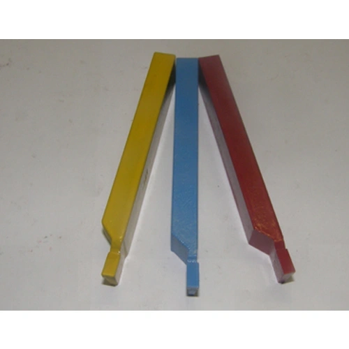 ESZT. leszúró esztergakés ISO7 25x16 K10 jobb F065124