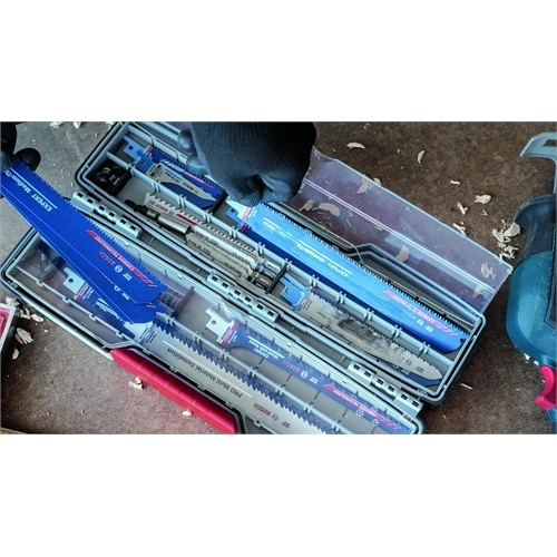 Bosch PRO Tough Box Large nagy láda tartozékokhoz, 50 x 120 x 355 mm F276917